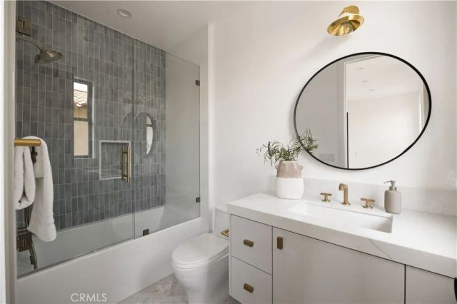 1013 10th Street, Manhattan Beach, CA 90266