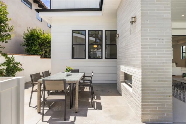 1013 10th Street, Manhattan Beach, CA 90266