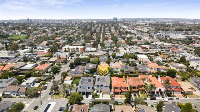 1013 10th Street, Manhattan Beach, CA 90266