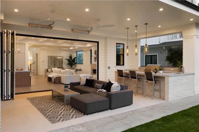 1013 10th Street, Manhattan Beach, CA 90266