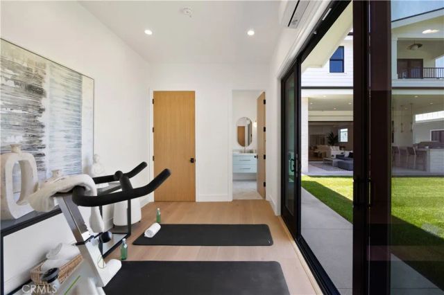 1013 10th Street, Manhattan Beach, CA 90266