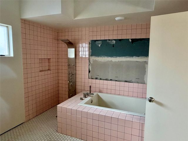 5303 Paisley Street, Houston, TX 77096
