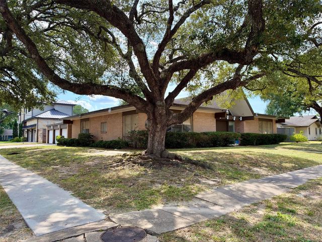 5303 Paisley Street, Houston, TX 77096