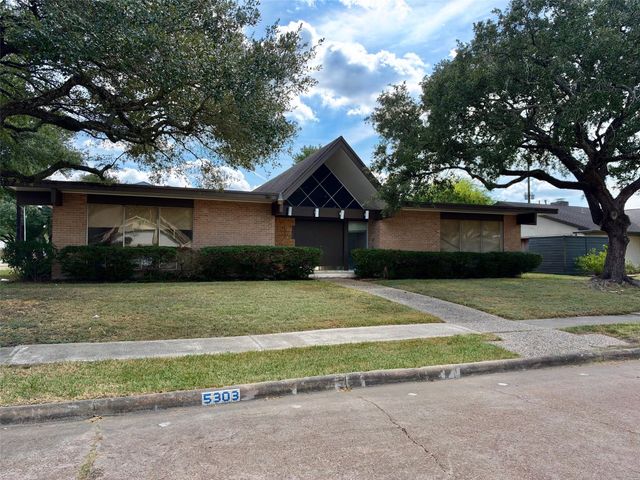5303 Paisley Street, Houston, TX 77096