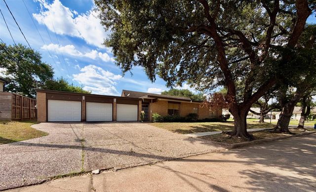 5303 Paisley Street, Houston, TX 77096
