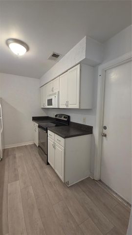652 W MINNESOTA AVENUE, Deland, FL 32720