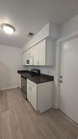 652 W MINNESOTA AVENUE, Deland, FL 32720