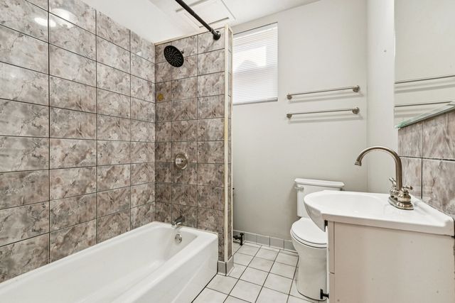 840 N California Avenue, Chicago, IL 60622