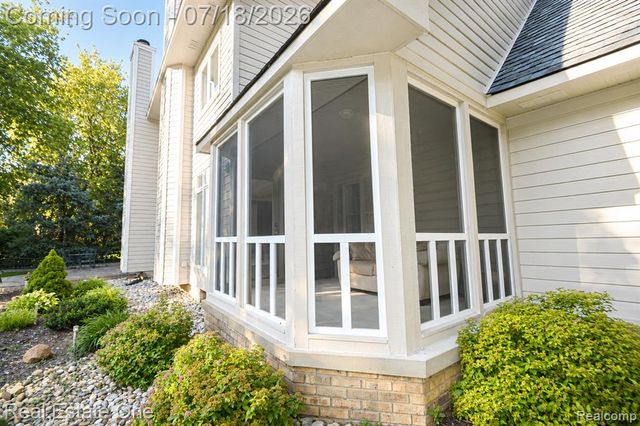 716 Bristol Lane, Orion Twp, MI 48348