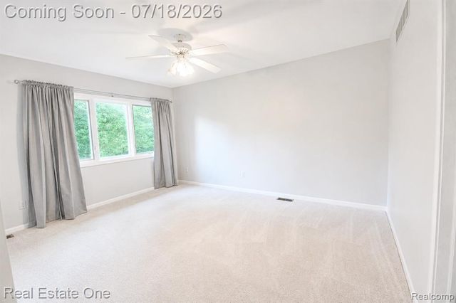 716 Bristol Lane, Orion Twp, MI 48348