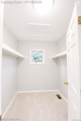716 Bristol Lane, Orion Twp, MI 48348