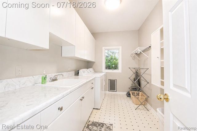 716 Bristol Lane, Orion Twp, MI 48348