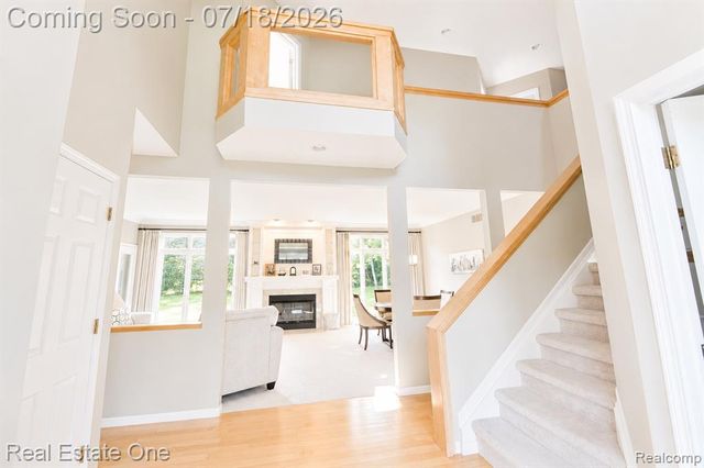 716 Bristol Lane, Orion Twp, MI 48348