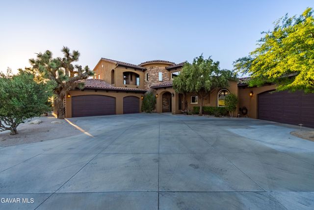 3211 Paddock Way, Quartz Hill, CA 93536