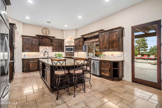 3211 Paddock Way, Quartz Hill, CA 93536