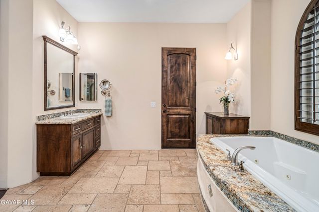 3211 Paddock Way, Quartz Hill, CA 93536
