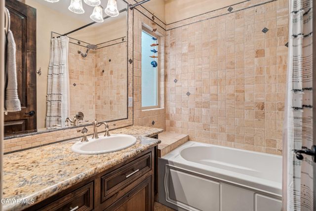 3211 Paddock Way, Quartz Hill, CA 93536