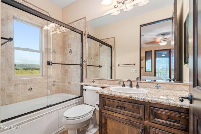 3211 Paddock Way, Quartz Hill, CA 93536