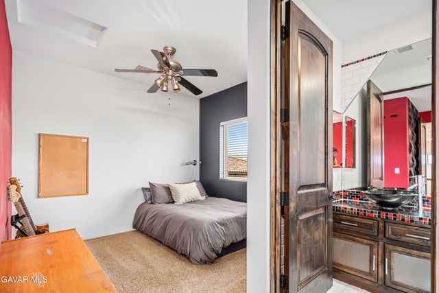 3211 Paddock Way, Quartz Hill, CA 93536