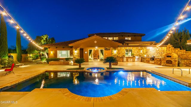 3211 Paddock Way, Quartz Hill, CA 93536