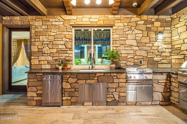 3211 Paddock Way, Quartz Hill, CA 93536