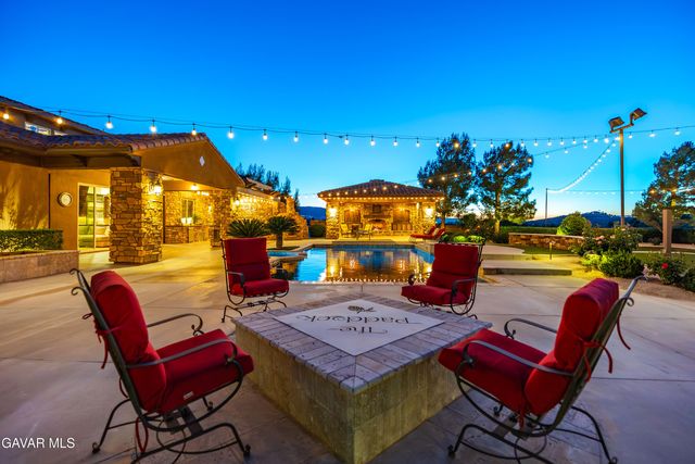 3211 Paddock Way, Quartz Hill, CA 93536