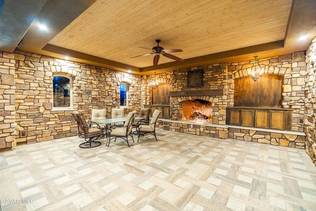 3211 Paddock Way, Quartz Hill, CA 93536