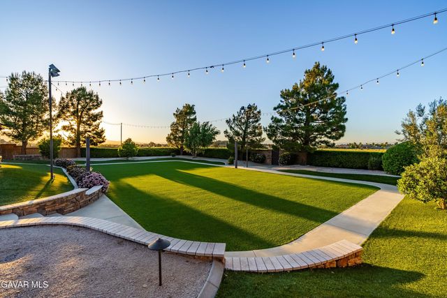 3211 Paddock Way, Quartz Hill, CA 93536