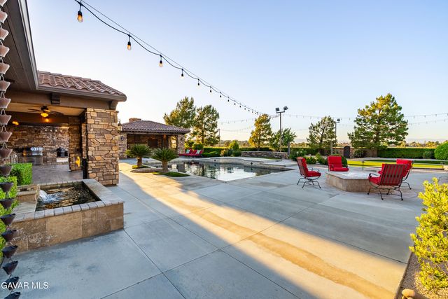 3211 Paddock Way, Quartz Hill, CA 93536