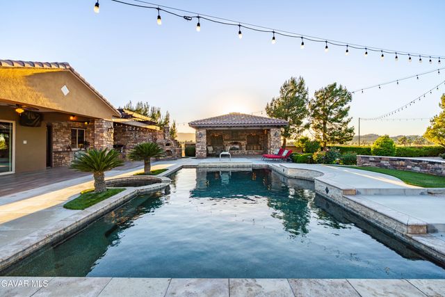 3211 Paddock Way, Quartz Hill, CA 93536