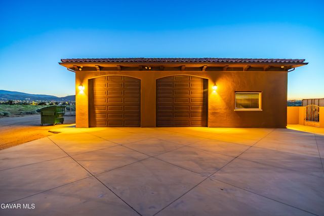 3211 Paddock Way, Quartz Hill, CA 93536