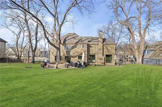 4309 W 126th Terrace, Leawood, KS 66209