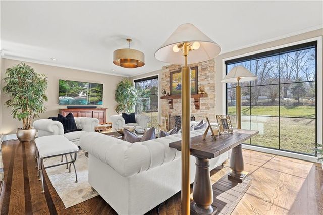 4309 W 126th Terrace, Leawood, KS 66209