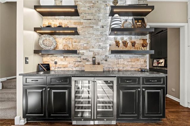 4309 W 126th Terrace, Leawood, KS 66209