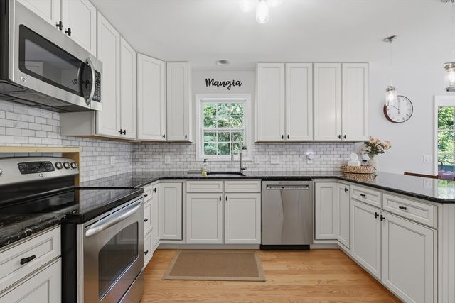 25 Acorn Street 25, Middleton, MA 01949
