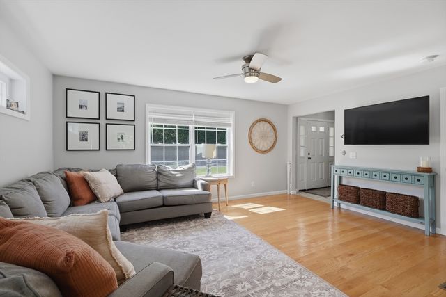 25 Acorn Street 25, Middleton, MA 01949