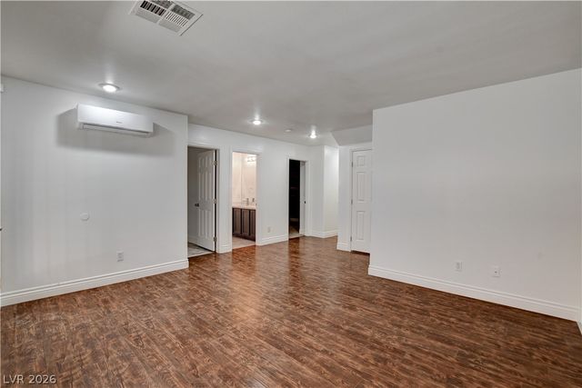 6981 Copper Bracelet Avenue, Las Vegas, NV 89122