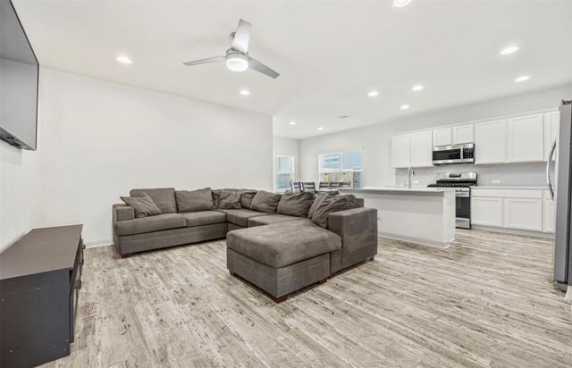 321 Gidran TRL, Georgetown, TX 78626