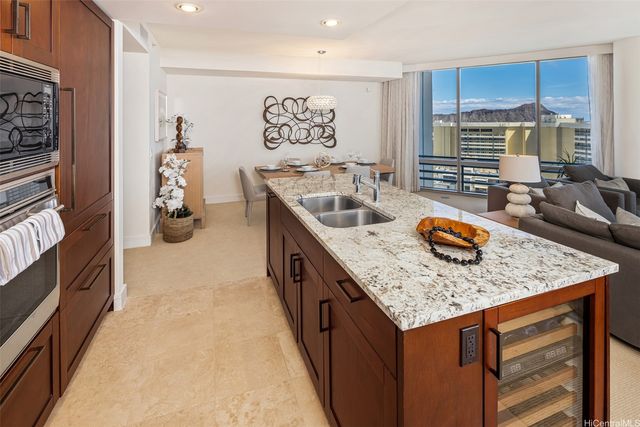 223 Saratoga Road 3410, Honolulu, HI 96815