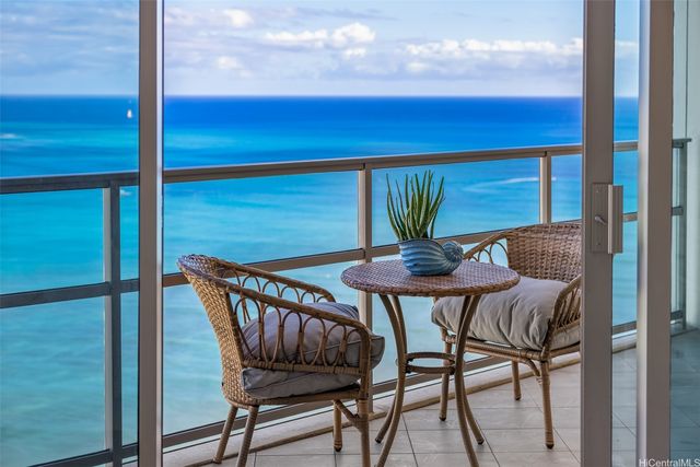 223 Saratoga Road 3410, Honolulu, HI 96815