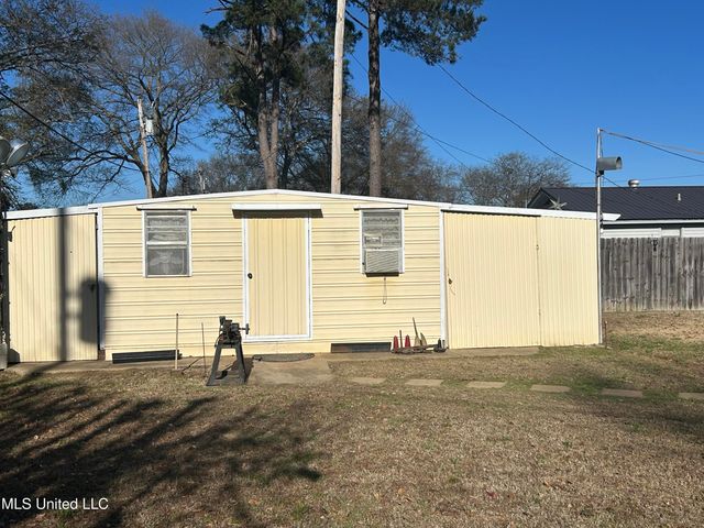 2049 Oakhurst Drive, Grenada, MS 38901