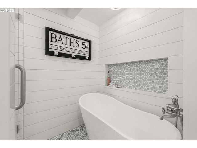 9770 Sw SERENA Way, Portland, OR 97224