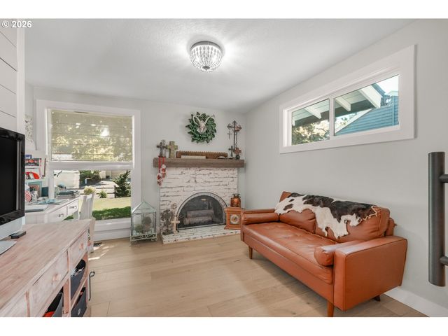 9770 Sw SERENA Way, Portland, OR 97224