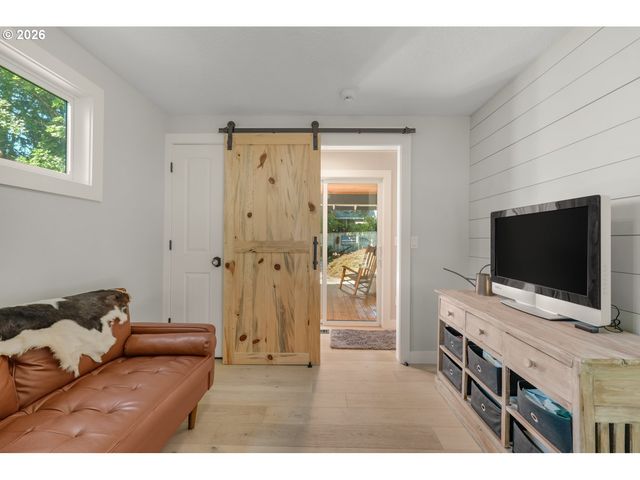 9770 Sw SERENA Way, Portland, OR 97224