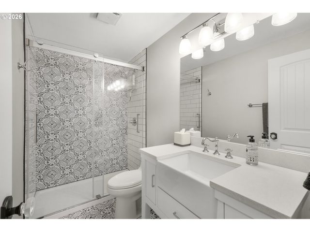 9770 Sw SERENA Way, Portland, OR 97224