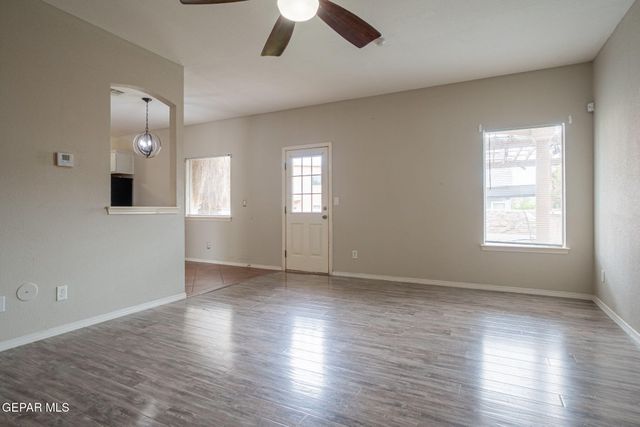 14378 North Cave Avenue, El Paso, TX 79938