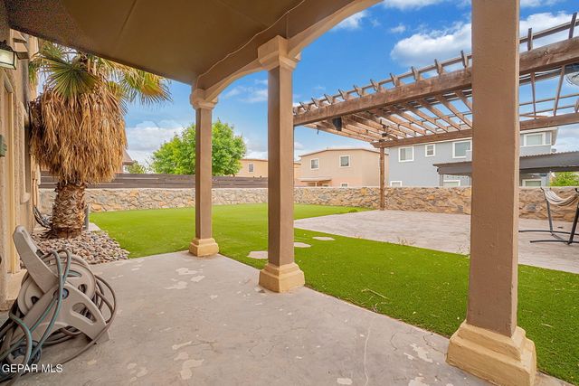 14378 North Cave Avenue, El Paso, TX 79938