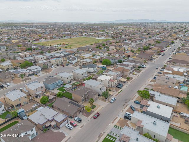 14378 North Cave Avenue, El Paso, TX 79938