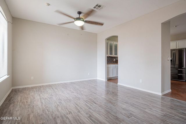 14378 North Cave Avenue, El Paso, TX 79938