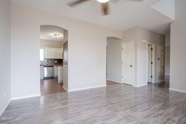 14378 North Cave Avenue, El Paso, TX 79938